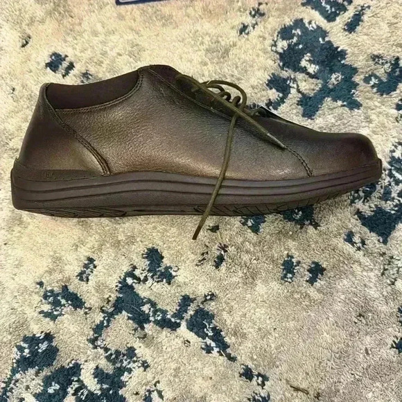 Drew women’s shoes, size 8W, NIB - Picture 2 of 7